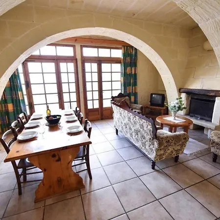 Tal-bahar Farmhouse, Zebbug Gozo فيلة *