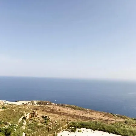 Tal-bahar Farmhouse, Zebbug Gozo Vilă